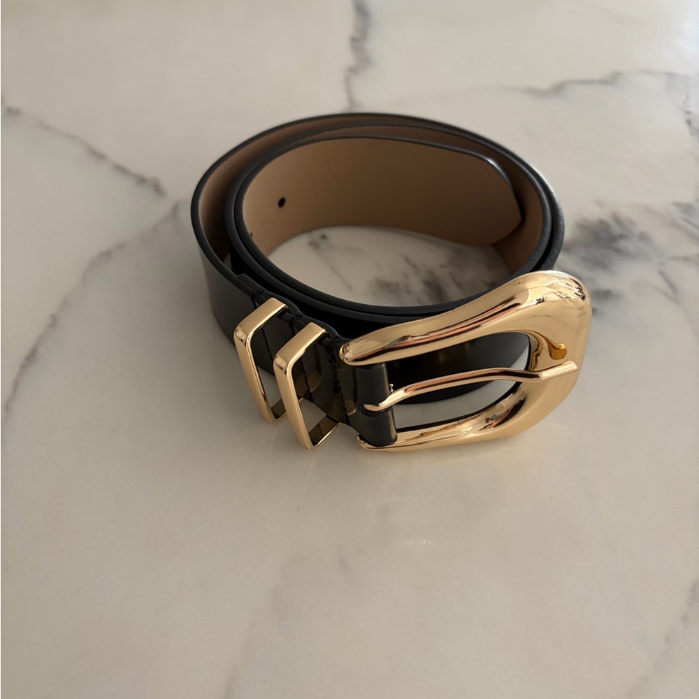 BELOW THE BELT - leather belt